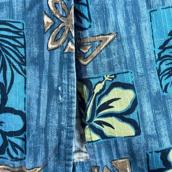 Go Barefoot Made in USA Size Small Blue Hawaiian Print Men's Shirt - Picture 4 of 10